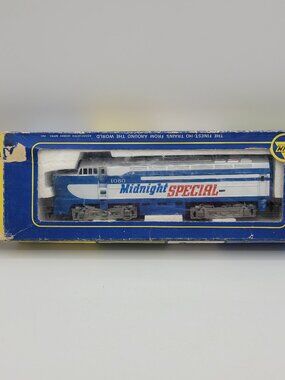 Vintage TYCO HO Scale Midnight Special 1060 Diesel Locomotive Untested